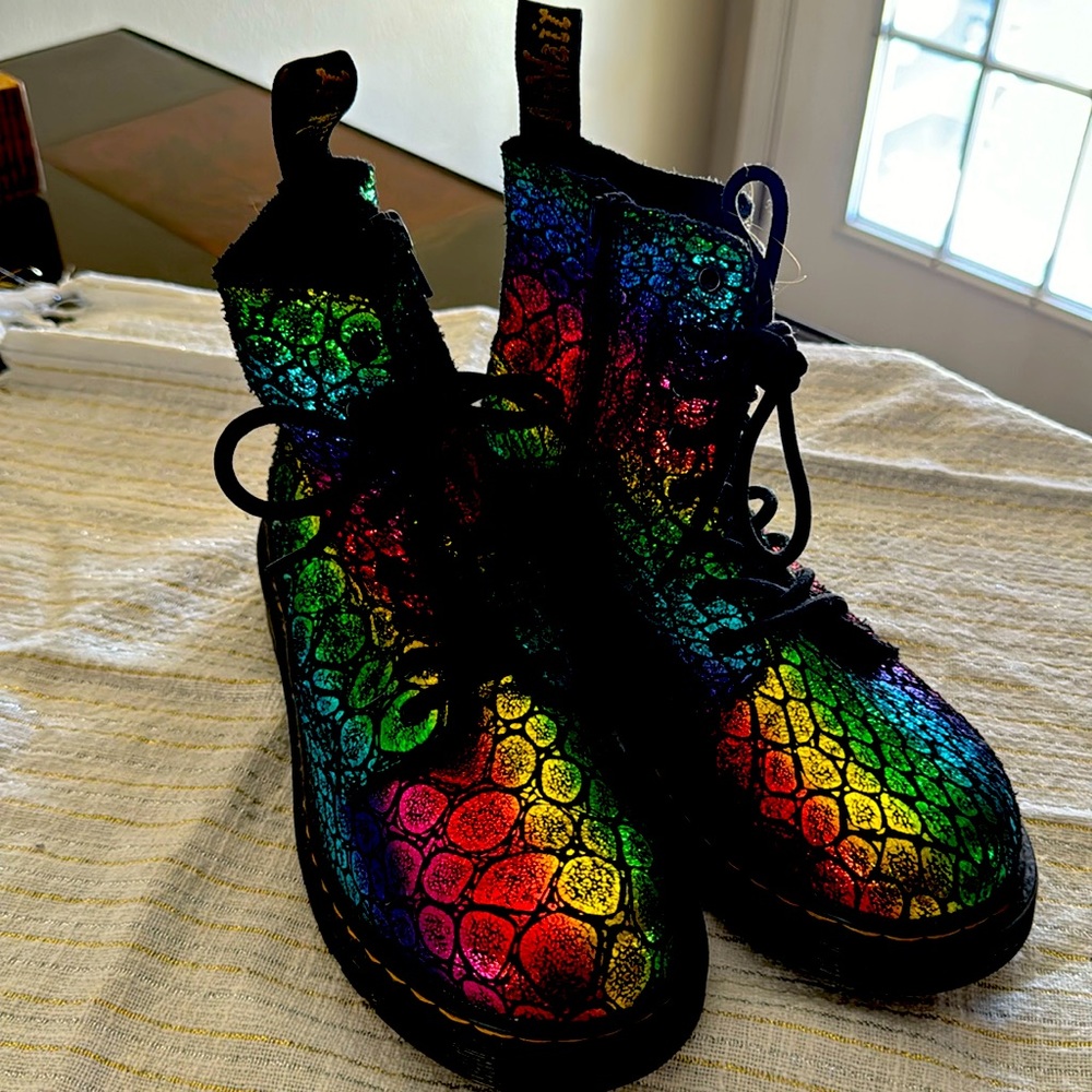 Doc Martens  Air Wair US size 4 UK 3
